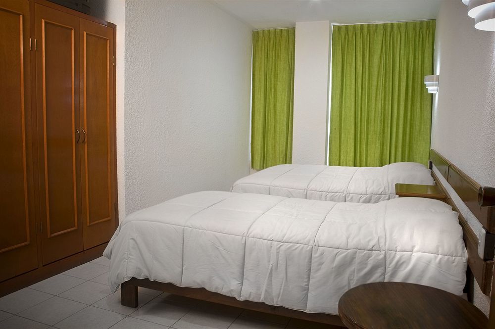 Estanza Hotel & Suites Morelia Exterior foto
